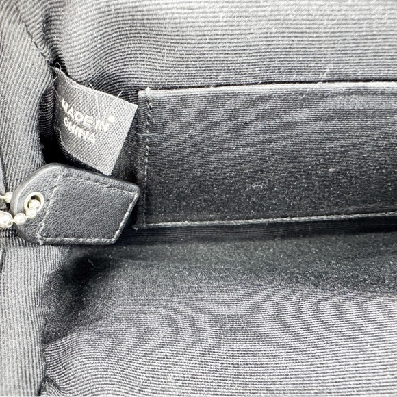 🖤 Coach Black Leather Kisslock Frame Wristlet Clutch - Picture 6 of 7